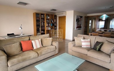 Nice and spacious apartment in the port of Altea with beautiful views.
